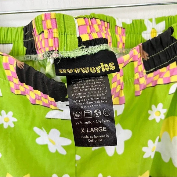 Nooworks Checkered Ladies Western Shorts - Picture 5 of 5